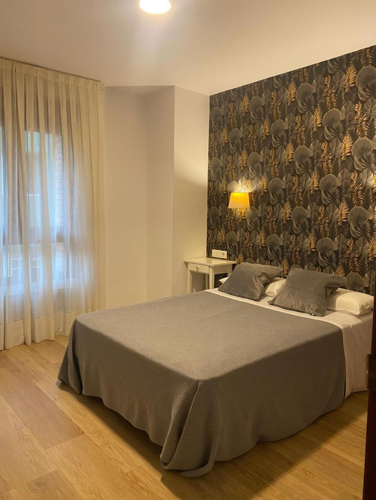 Hotel Ovetense Oviedo Zewnętrze zdjęcie