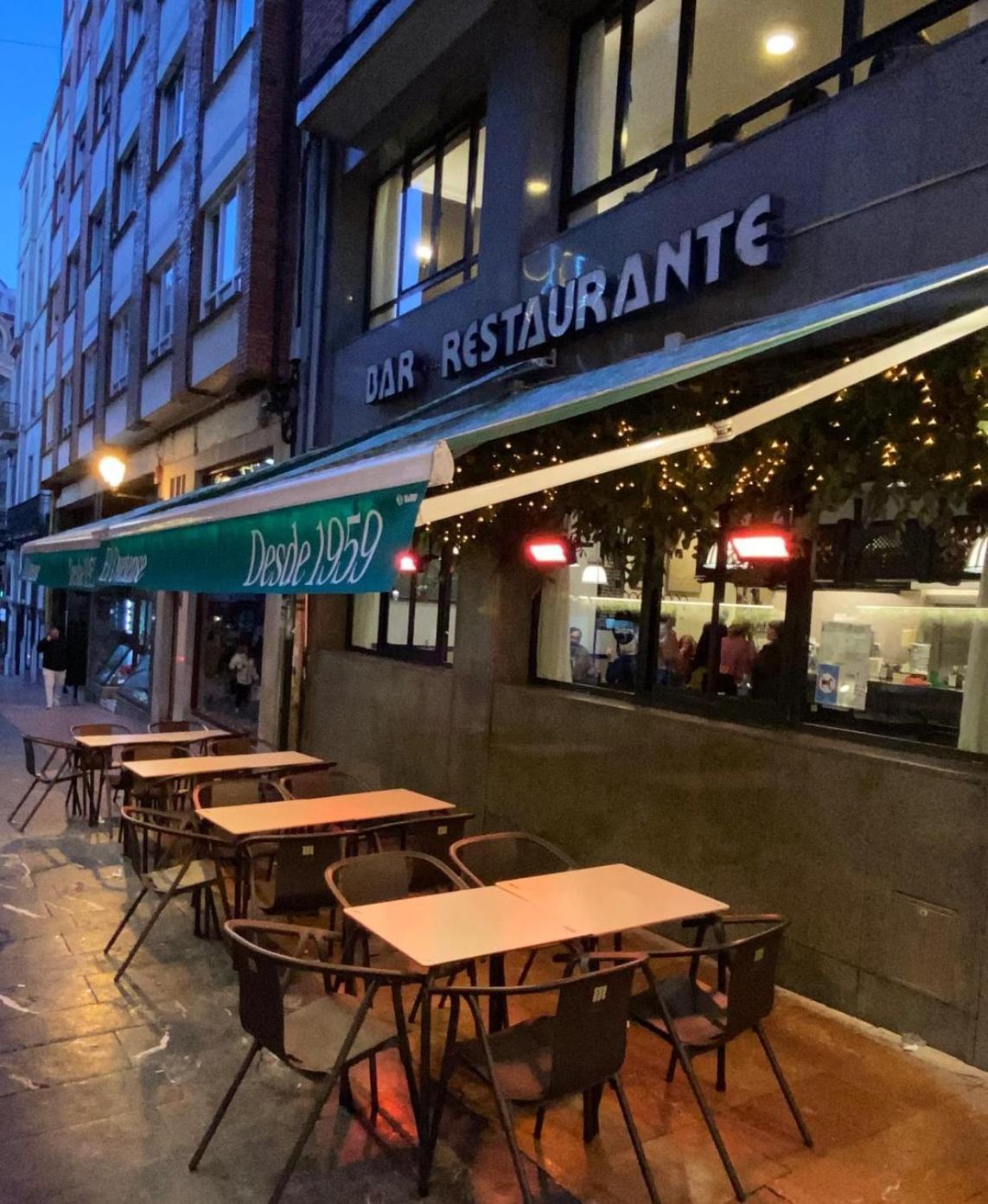 Hotel Ovetense Oviedo Zewnętrze zdjęcie