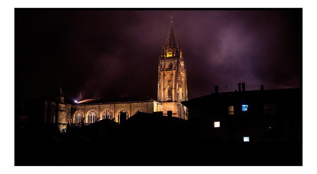 Hotel Ovetense Oviedo Zewnętrze zdjęcie